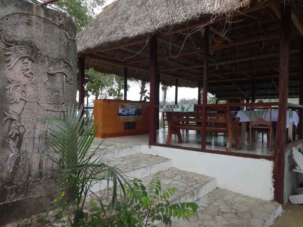 Hotel Santa Barbara Tikal Flores Esterno foto